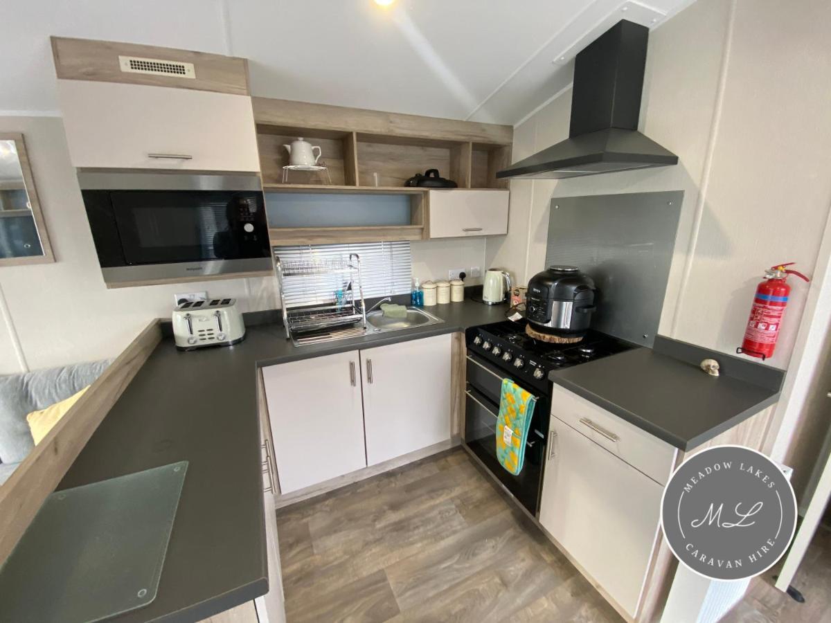 Meadow View 171 - Golden Palm - Central Heating, Wifi, Pet Friendly, Bed Linen - Meadow Lakes Caravan & Lodge Hire Chapel Saint Leonards Exteriér fotografie